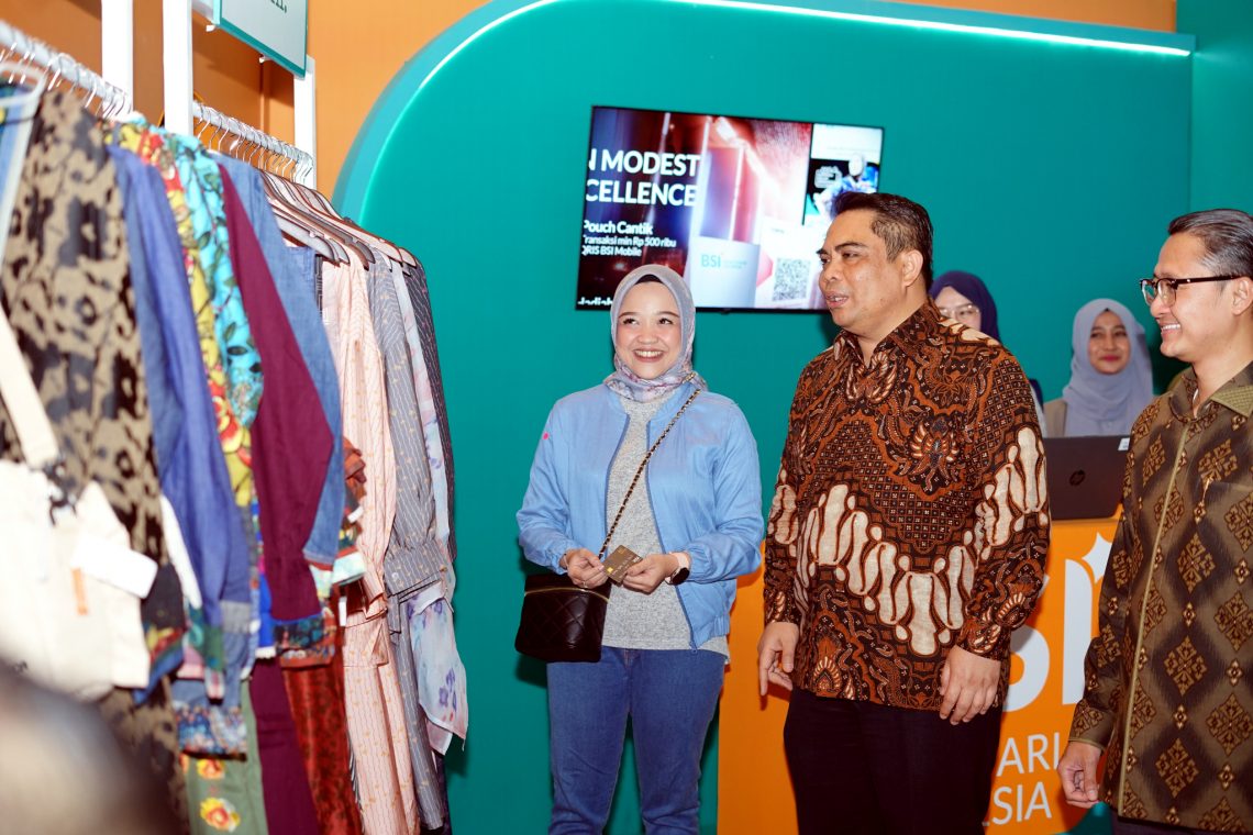 BSI Dorong Kemajuan Industri Fesyen di Indonesia Lewat Jakarta Muslim Fashion Week 2024