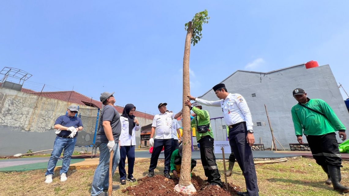 Tukar Sampah Jadi Pohon, Trinseo Volunteer Day Dorong Inisiasi Penghijauan Lingkungan Melalui Penanaman Pohon dan Edukasi Sampah