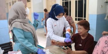 “Program ‘Mantap Berbagi’ Bank Mandiri Taspen Beri Kebahagiaan di Panti Jompo”