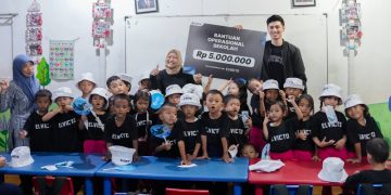 Peduli Pendidikan Indonesia, Elvicto Salurkan Donasi dan Berbagi Kebahagiaan dengan Sekolah Alternatif Anak Jalanan (SAAJA)