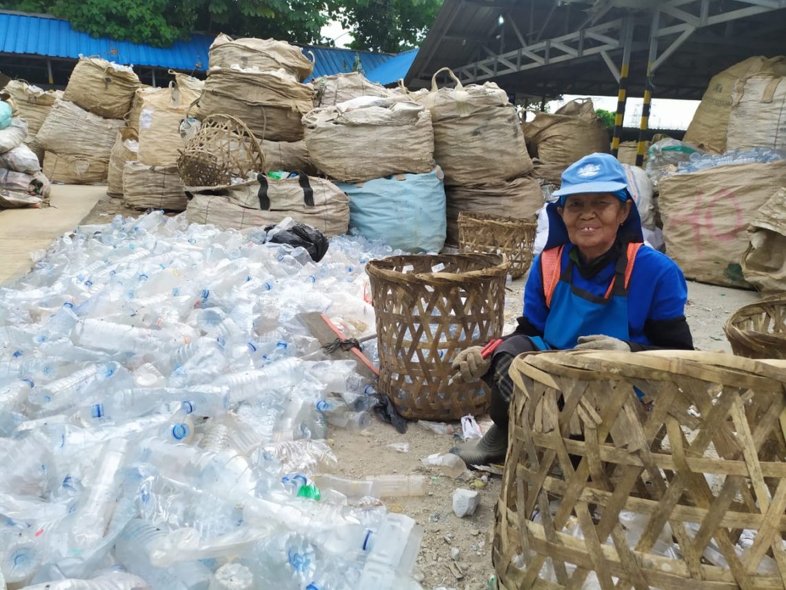 Berdayakan Para Pemulung Jadi Pelaku Industri Ekonomi Sirkular,Unit Bisnis Daur Ulang Dampingan AQUA Berkontribusi dalam Pengelolaan Sampah Plastik di Indonesia