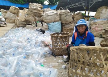 Berdayakan Para Pemulung Jadi Pelaku Industri Ekonomi Sirkular,Unit Bisnis Daur Ulang Dampingan AQUA Berkontribusi dalam Pengelolaan Sampah Plastik di Indonesia