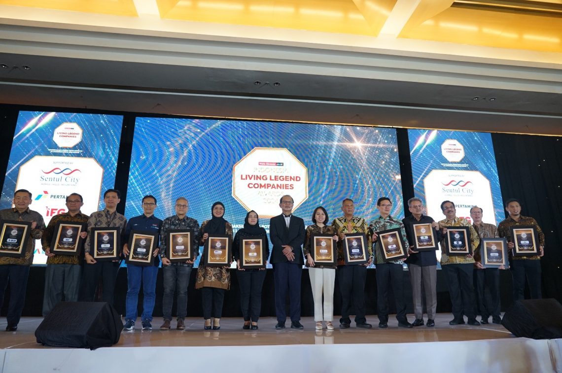 Disaksikan Oleh Wakil Presiden Ri Periode 2004-2009 Dan 2014-2019, Jusuf Kalla, Petrokimia Gresik Dinobatkan Sebagai Perusahaan Living Legend Yang Mendukung Ketahanan Pangan & Pertanian Berkelanjutan