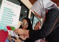 BSI Maslahat, MTT dan Telkomsel Bersinergi Menyalurkan 250 Kacamata Gratis Kepada Guru Ngaji dan Lansia di Kecamatan Mampang Prapatan