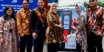 BTN Serahkan Hadiah Mobil dan Motor Listrik kepada Pemenang Program Top Spender Kartu Debit BTN prioritas