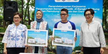 AQUA dan Ikatan Pemulung Indonesia Jalin Kerja Sama Mengurangi Sampah Plastik di Destinasi Wisata Prioritas Bangka Belitung