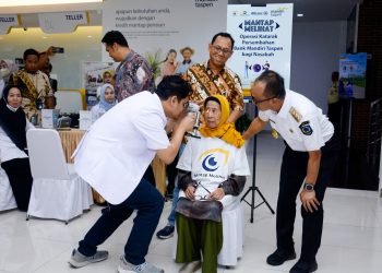 Mandiri Taspen Gelar Operasi Katarak di Makasar dan Medan