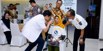 Mandiri Taspen Gelar Operasi Katarak di Makasar dan Medan