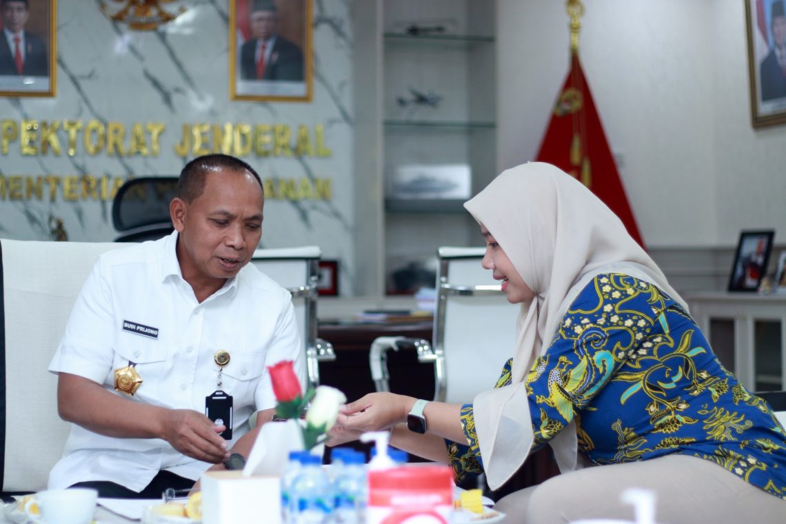 ASABRI Serahkan Pensiun Pertama Irjen Kemhan RI