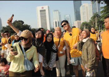 Menggandeng Fadly Faisal, IsWhite Bagi-Bagi 1000 Body Sunscreen Di Cfd Demi Ingatkan Pentingnya Proteksi Kulit Tubuh Dari Sinar Matahari