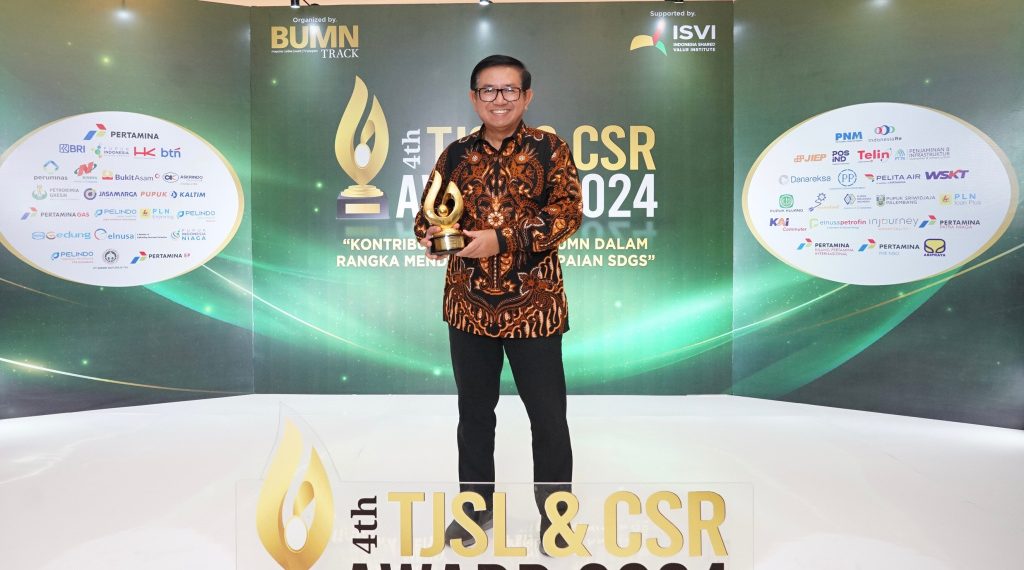 Program TJSL Petrokimia Gresik Raih Penghargaan Platinum Award Di Ajang “4Th TJSL Dan CSR Award 2024”