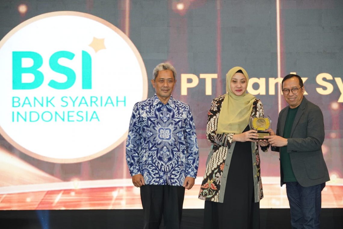 Konsisten Dukung Bisnis Berkelanjutan Dengan Portofolio Rp59,2 Triliun, BSI Raih Dua Penghargaan