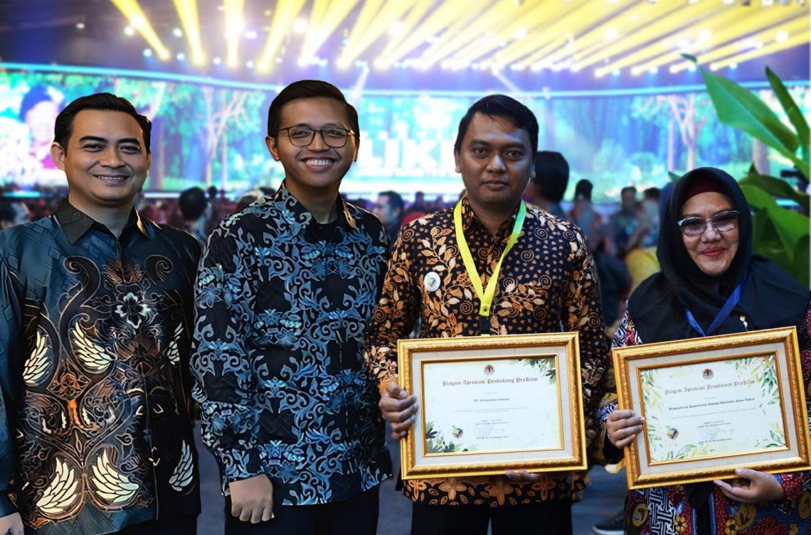 Petrokimia Gresik Perdana Mendapatkan Penghargaan Sebagai Perusahaan Yang Mendukung Proklim Dari Klhk