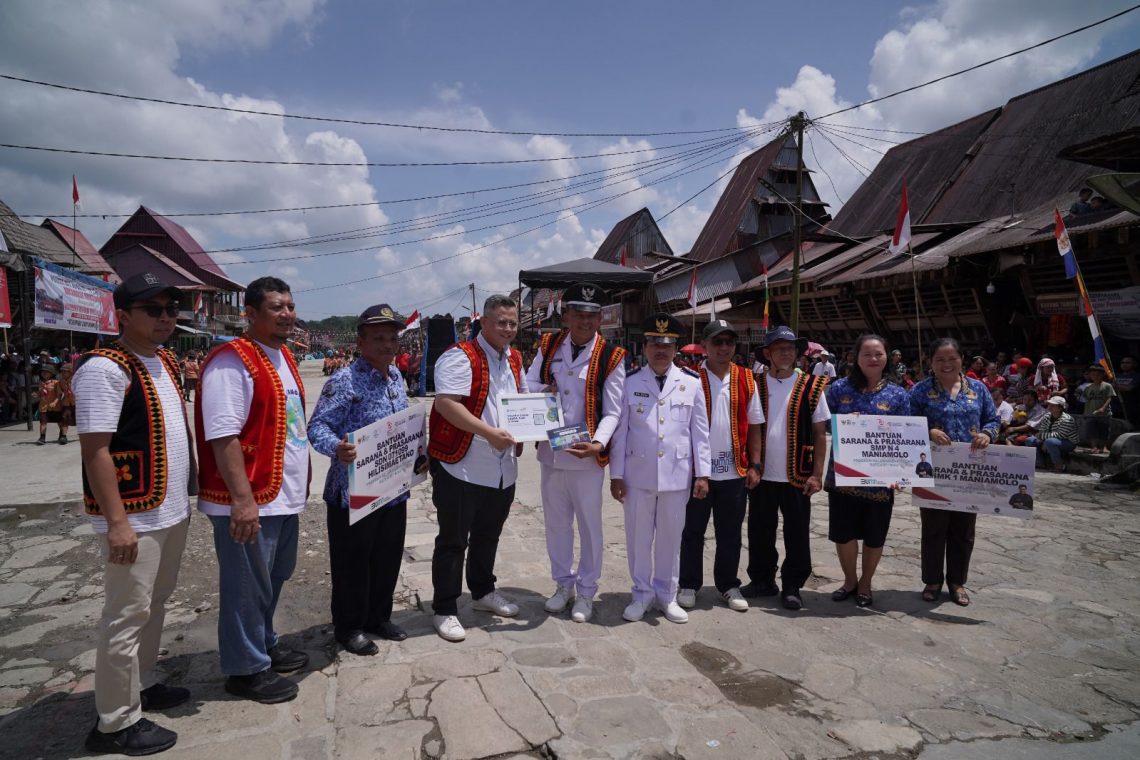Mandiri Capital Indonesia Berpartisipasi di Program Relawan Bakti BUMN 2024 di Desa Wisata Hilisimaetano, Nias Selatan.
