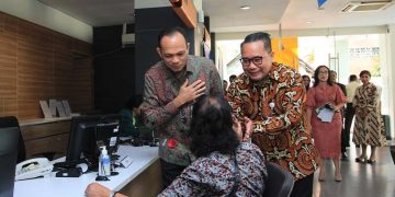 Rayakan Hari Pelanggan Nasional 2024, Direktur Hubungan Kelembagaan Asabri Turut Serta Memberikan Layanan Kepada Peserta Asabri