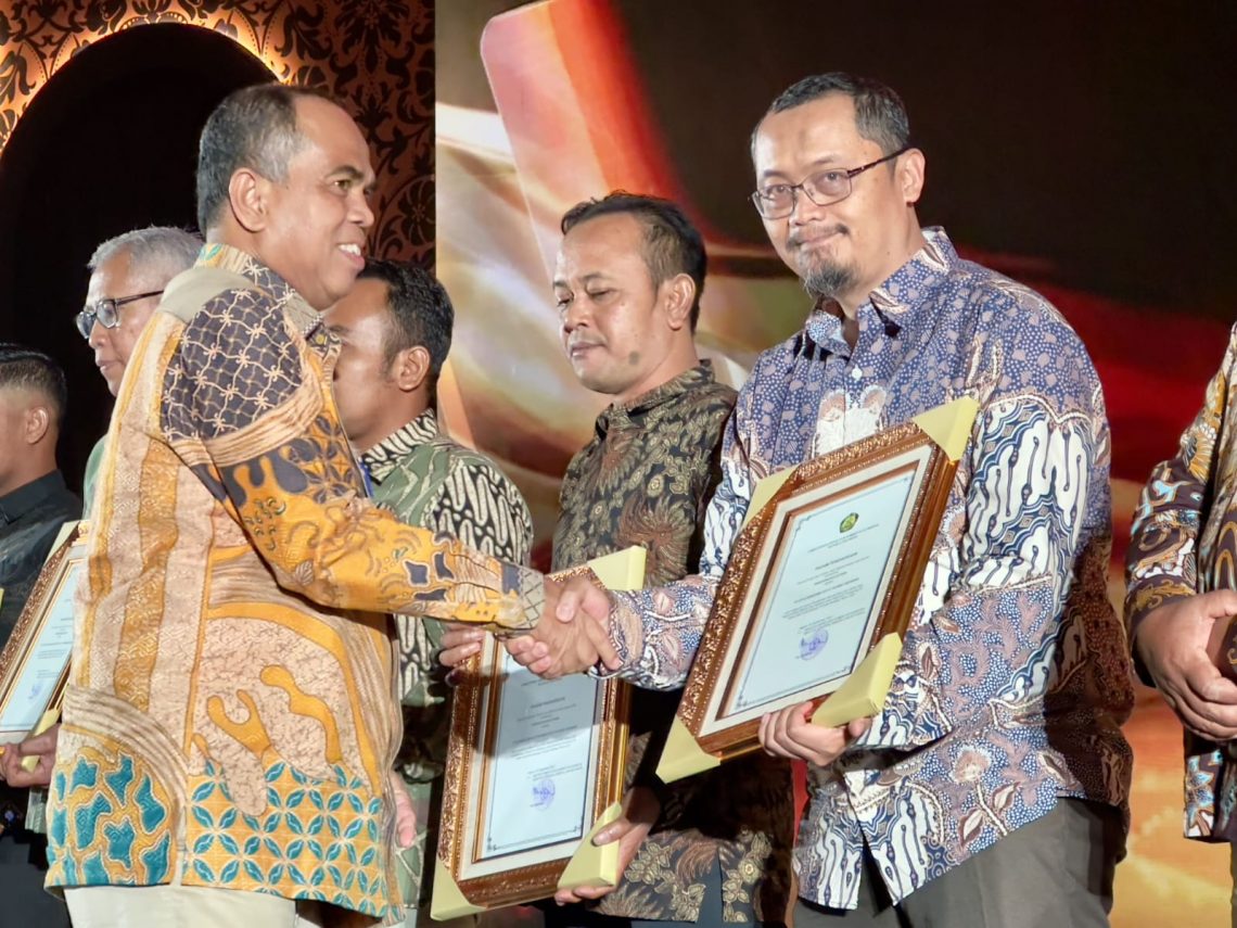 Sukses Praktikkan Kaidah Pertambangan yang Baik, Grup ABM Dianugerahi Aditama