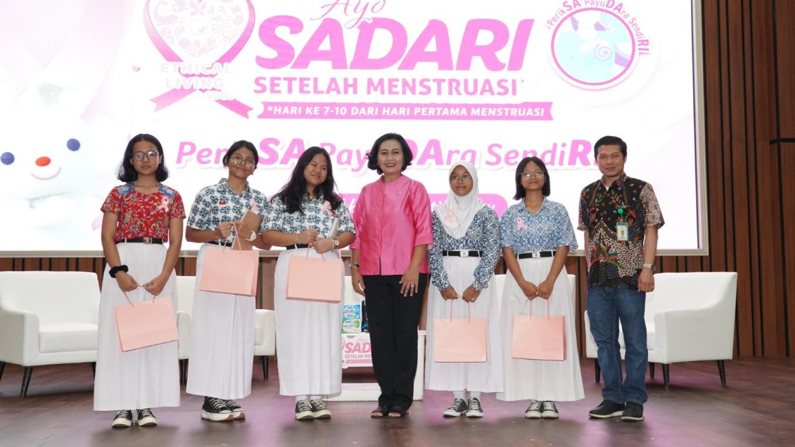 Pertama dari Charm & CharmNap! Bersama YKPI Mengadakan Edukasi SADARI (Periksa Payudara Sendiri) Kepada Lebih dari 400 Siswi SMP & SMA di Jakarta
