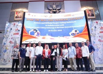 Penekanan Bel Perdagangan BEI Dalam Rangka Literasi Keuangan Bersama Para Atlet Panjat Tebing Indonesia