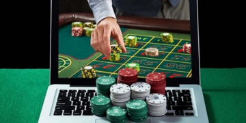 Berantas Judi Online, OJK Blokir 8.000 Rekening