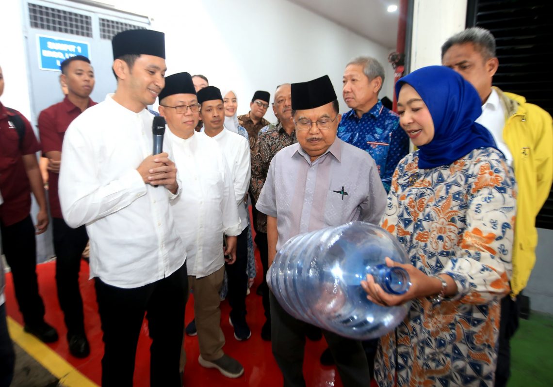 AQUA dan Dewan Masjid Indonesia Tandatangani Nota Kesepahaman, Meningkatkan Kemitraan Strategis untuk Mendorong Kesejahteraan Umat