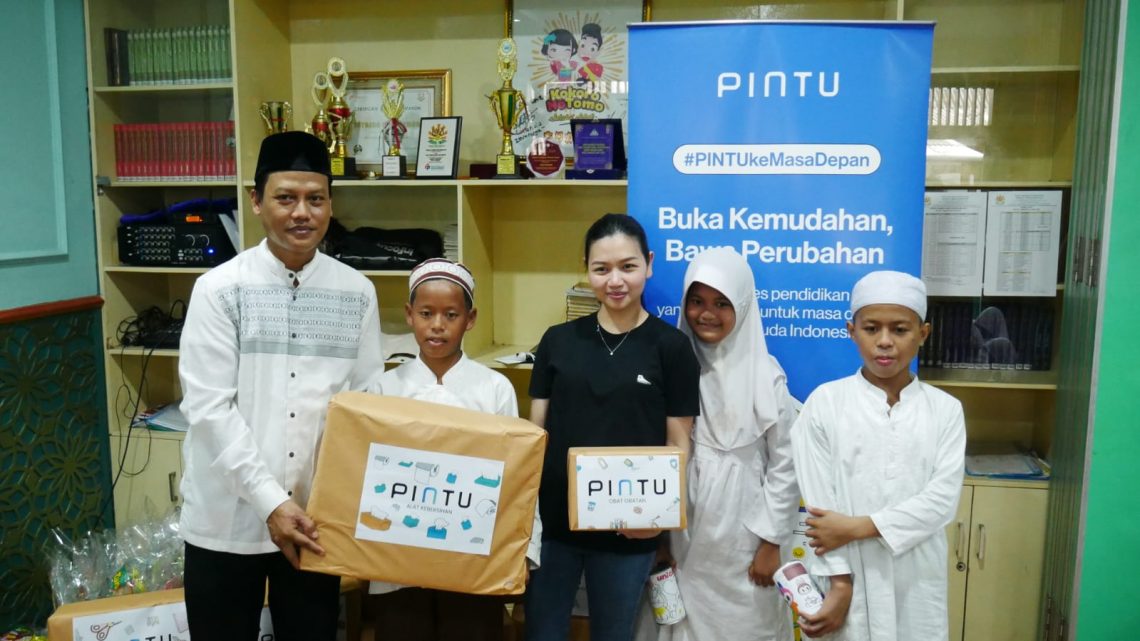 Aplikasi PINTU Rayakan Hari Pendidikan Internasional,Gelar Program CSR #PintukeMasaDepan untuk Tingkatkan Akses Edukasi
