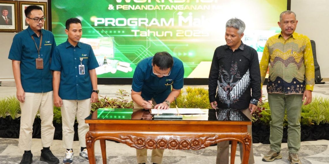 Dukung Swasembada Pangan Nasional, Petrokimia Gresik Teken Mou Perluas Program Makmur 2025