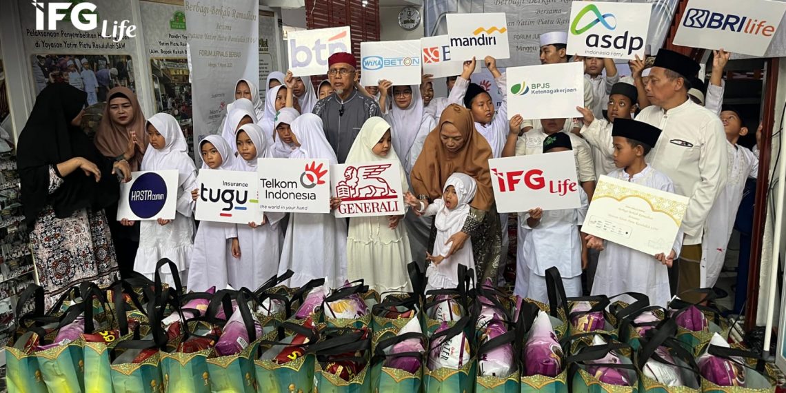 IFG Life & Forum Jurnalis Berbagi Gelar Buka Puasa Bersama Yatim Piatu