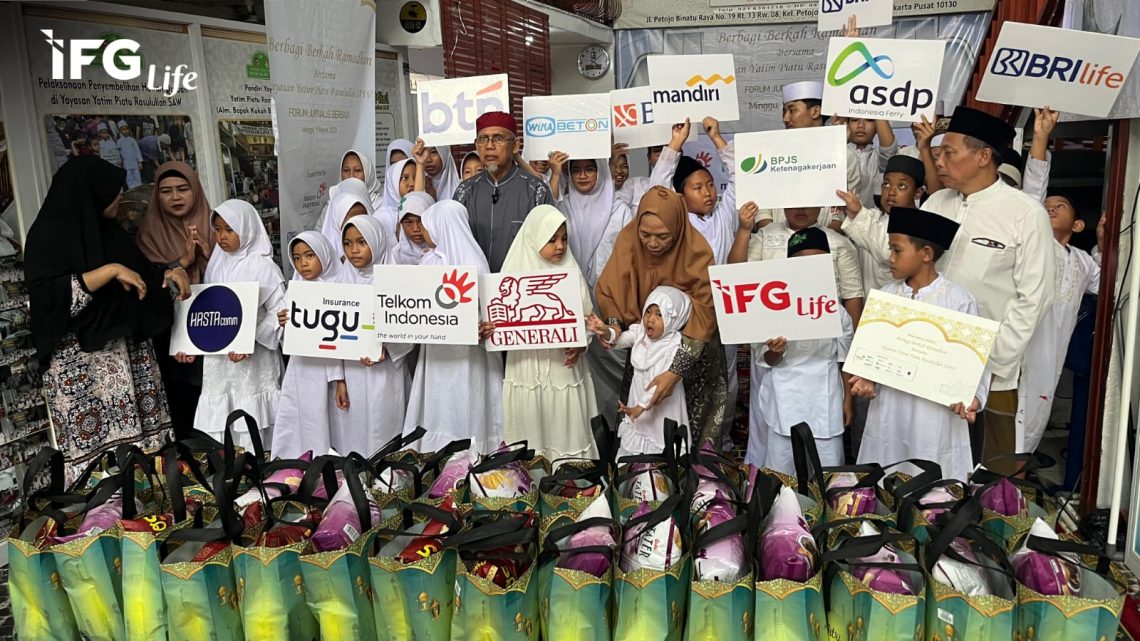 IFG Life & Forum Jurnalis Berbagi Gelar Buka Puasa Bersama Yatim Piatu