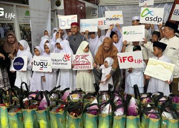 IFG Life & Forum Jurnalis Berbagi Gelar Buka Puasa Bersama Yatim Piatu