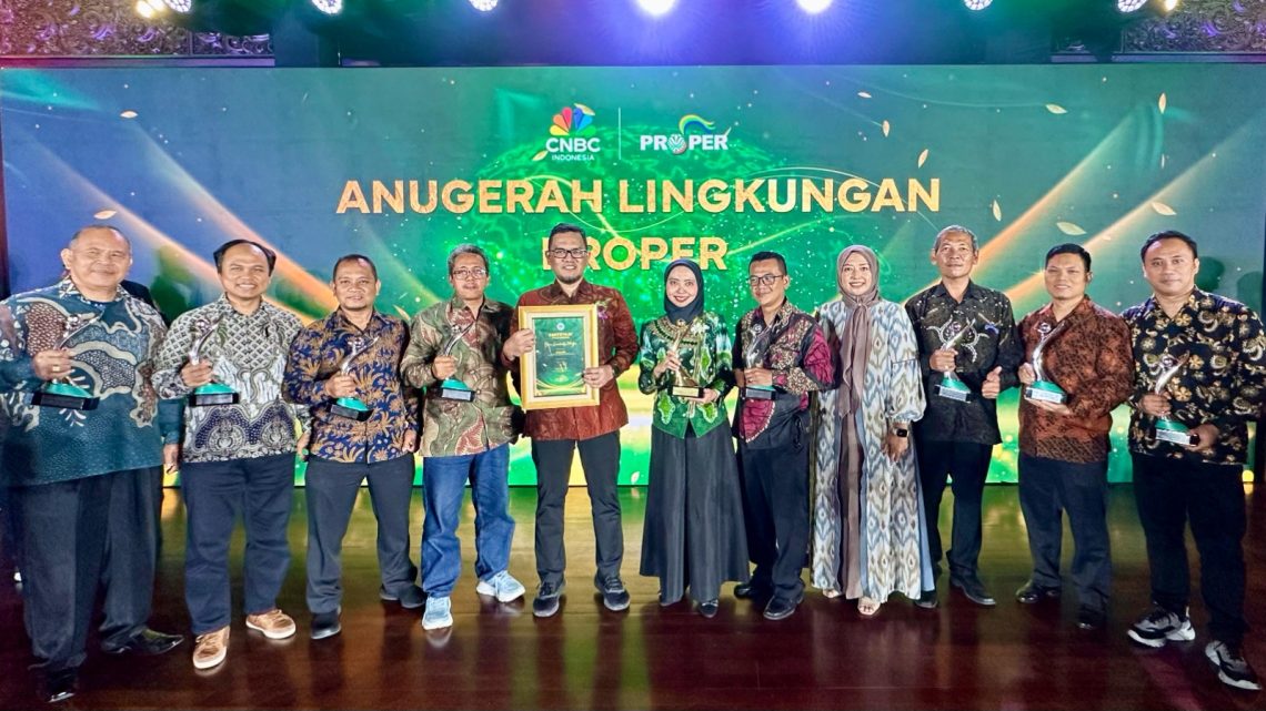 AQUA Kembali Raih PROPER HIJAU dan EMAS atas Komitmen Pengelolaan Lingkungan dan Pemberdayaan Masyarakat