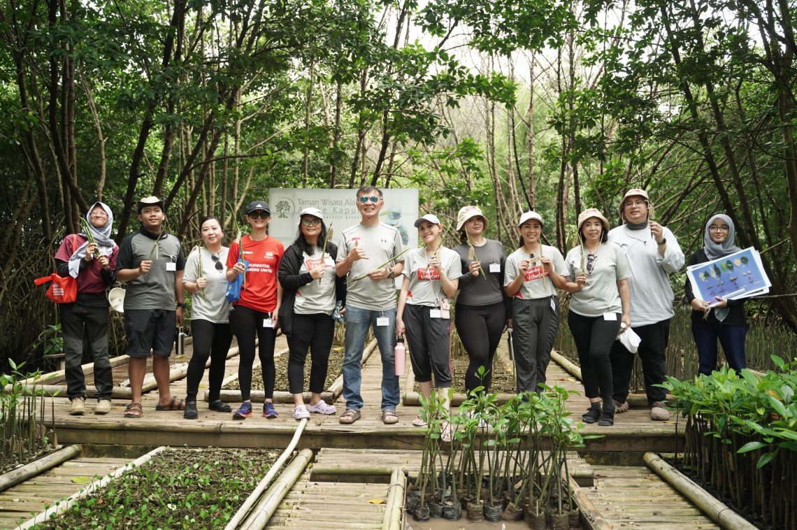 Peringati Hari Bumi, Prudential Indonesia Mempertegas Komitmen Keberlanjutan Melalui Penanaman 5.000 Mangrove dan Aksi Keberlanjutan