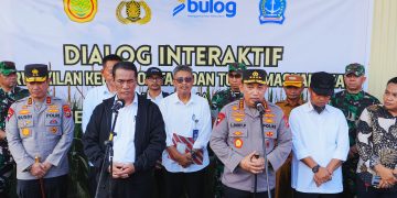 Kapolri-Mentan Tinjau Gudang Bulog Tanete, Cek Kesiapan Tampung dan Jaga Kualitas Pangan