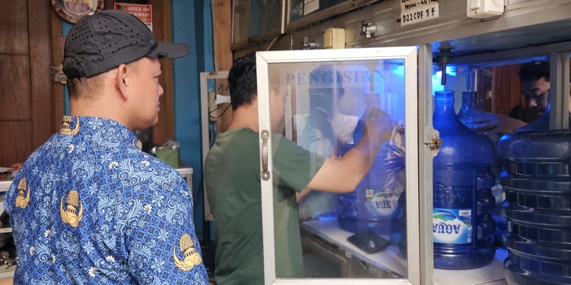 Kualitas Air Masih Buruk, Praktik Sanitasi Depot Air Minum Isi Ulang Perlu Dievaluasi