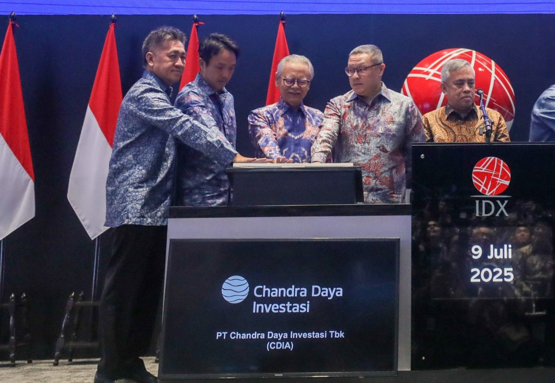 Pencatatan Saham Perdana CDIA