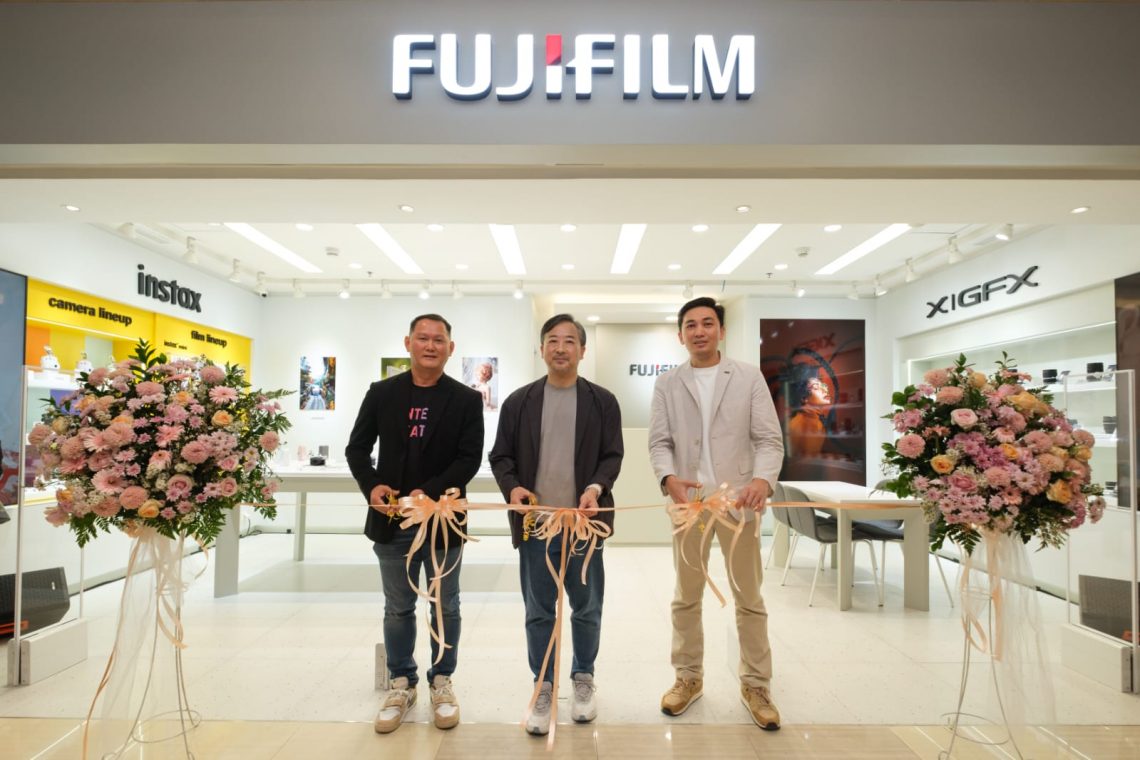 Total Fujifilm Experience Hadir di Surabaya: Fujifilm Fotografi & Skincare Premium Kini Hadir Lebih Dekat di Tunjungan Plaza 4 Surabaya