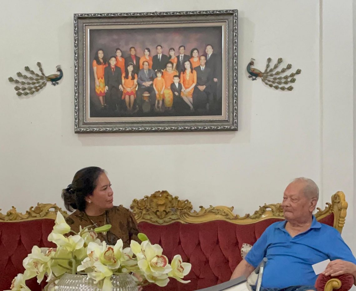 Memperingati HUT RI ke-80, Bank Mandiri Taspen Memberikan Apresiasi Kepada Bapak Drs. Benny Soeparno, Purnawirawan TNI AU, Atas Pengabdian dan Jasa Beliau Bagi Indonesia