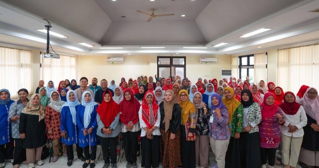 Air Isi Ulang Belum Tentu Aman: Warga Kebayoran Lama Selatan Dapat Penyuluhan soal Risiko dan Cara Meminimalisir Kontaminasi