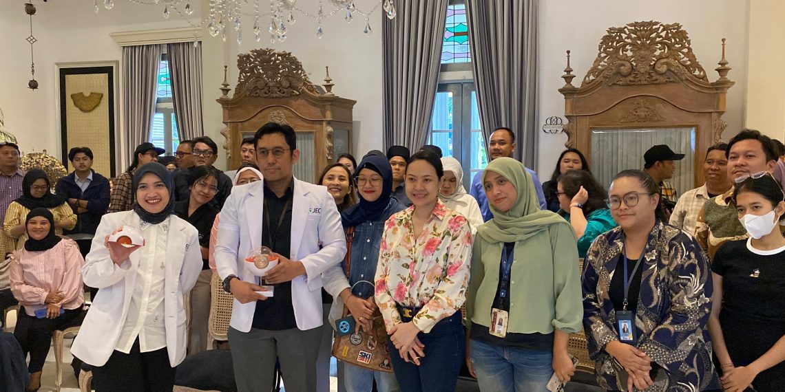 World Retina Day 2025: JEC Ingatkan Bahaya Uveitis sebagai Penyebab Kebutaan Permanen