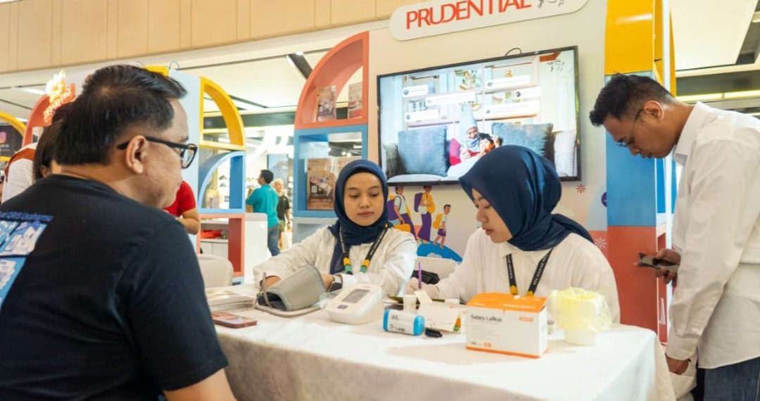 FinExpo 2025: Prudential Indonesia Ajak Anak Muda Surabaya Cerdas Atur Keuangan