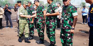 TNI Melalui Kasum Tinjau Kesuksesan Satgas PKH Mengamankan Ribuan Kubik Kayu Ilegal