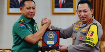 TNI dan Polri Sama-Sama Harus Mundur Saat Menempati Jabatan Sipil