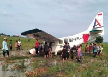 Kapten Eko Ceritakan Detik-detik Pesawat GA28 Mendarat Darurat di Sawah Karawang