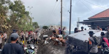 Polda Jatim Perkuat Operasi Kemanusiaan untuk Warga Terdampak Erupsi Semeru
