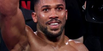 Anthony Joshua Selamat dari Kecelakaan Maut di Nigeria, Dua Pelatih Tewas