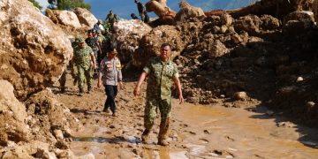 Wakil Panglima TNI Tinjau Pengungsi Banjir di Takengon dan Pidie Jaya
