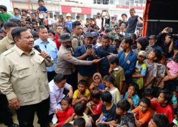 Kunjungi Lokasi Bencana di Aceh, Prabowo Sampaikan Permohonan Maaf dan Janji Pemulihan