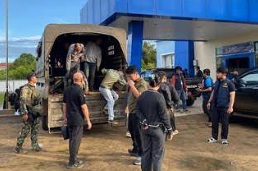 Belasan WN China Diperiksa Imigrasi Usai Insiden Penyerangan TNI di Ketapang