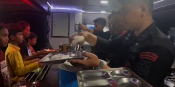 Brimob Dirikan Dapur Lapangan untuk Bantu Korban Banjir di Aceh Tamiang