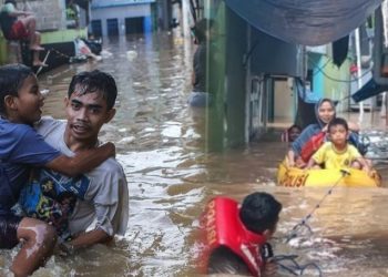 Banjir Rendam 15 RT di Jakarta Timur, Ketinggian Tembus 80 Cm