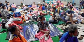 Warga Korban Banjir di Sumatera Dikeluhkan Diminta KTP/KK Sebelum Menerima Bantuan”